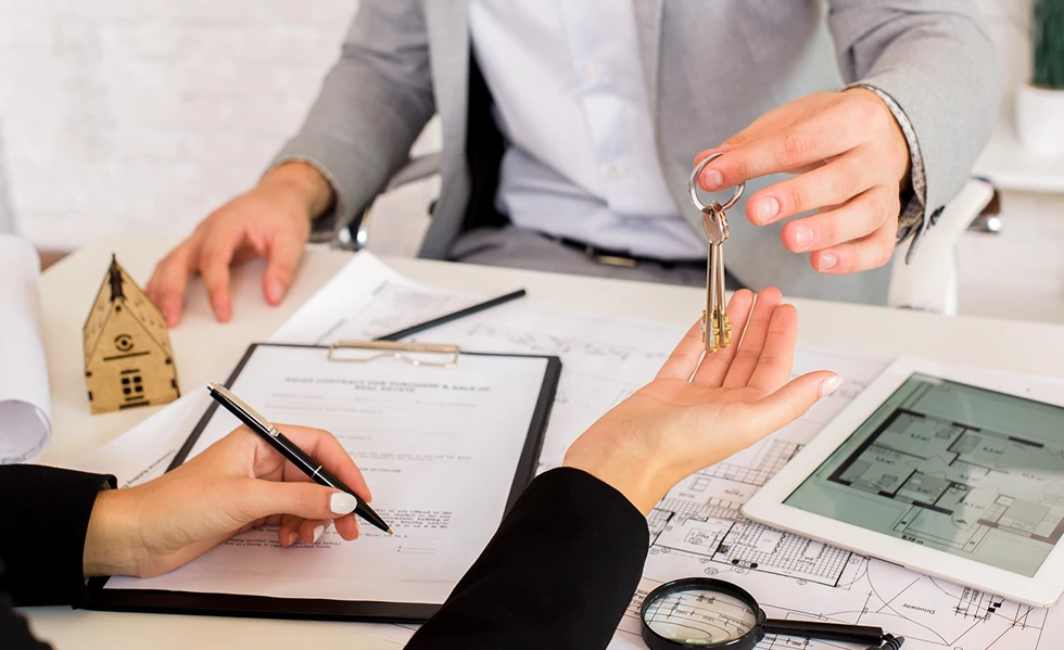 Bild der Schlüsselübergabe an den Kunden